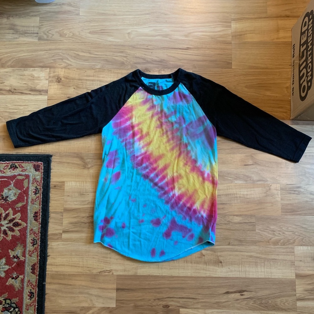 BDG tie-dye baseball tee